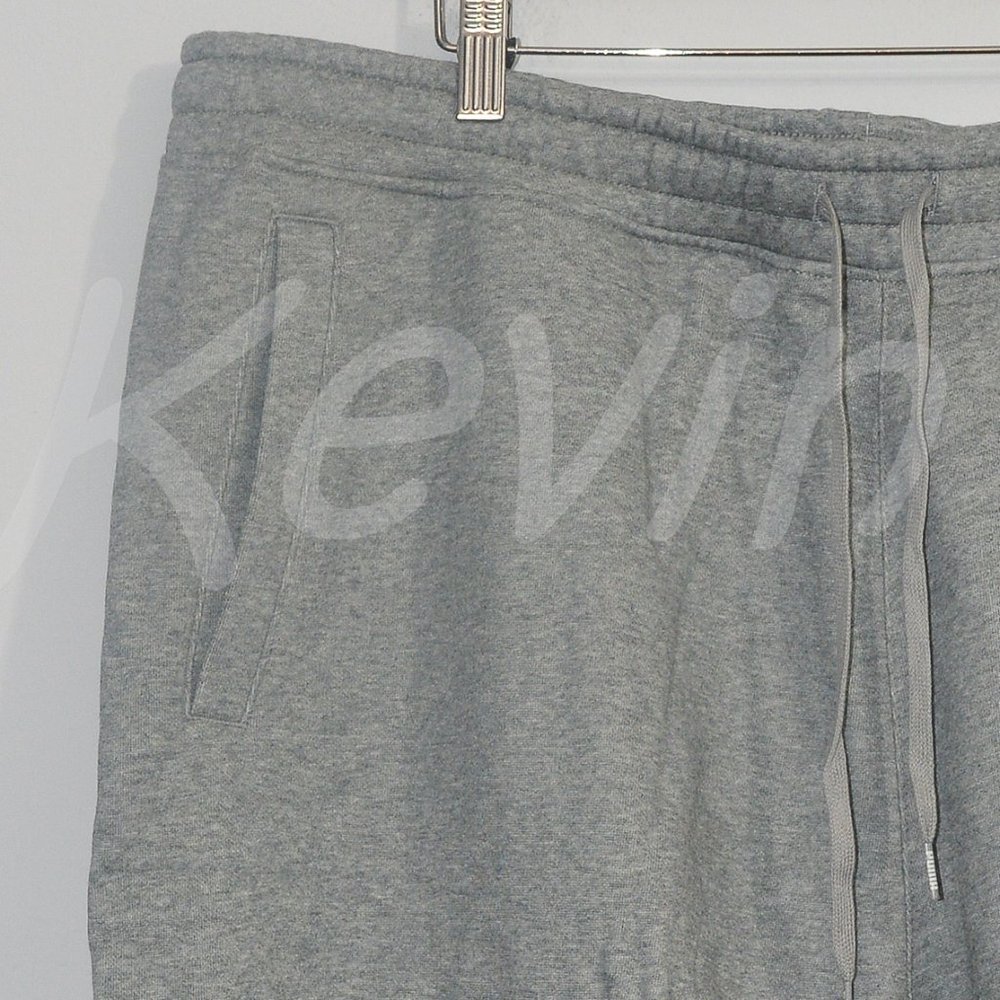 Gray PUMA Men’s‎ Embossed Fleece Short - Picture 3 of 7